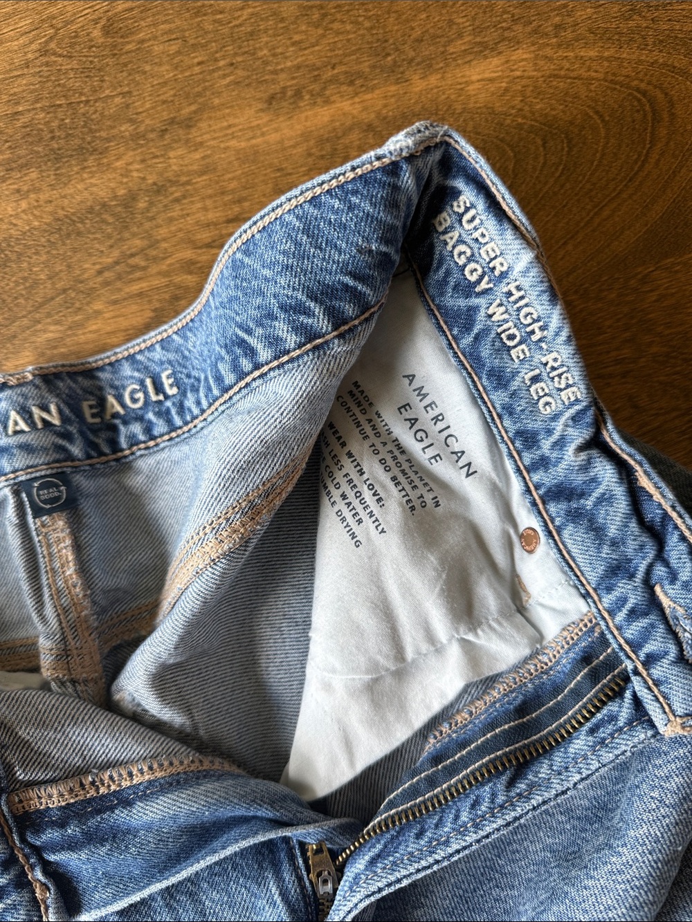 American Eagle Outfitters Light Blue Wide Leg Flare Jeans - Picture 2 of 3